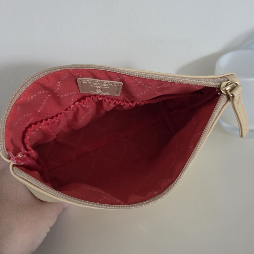 Bvlgari Beige Cosmetic Toiletry Bag BRAND NEW - Picture 4 of 7